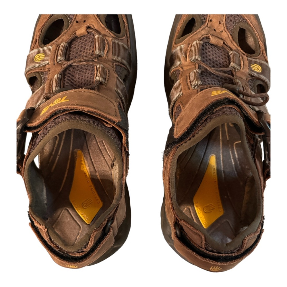 Men’s Teva’s size 9 - Picture 5 of 6